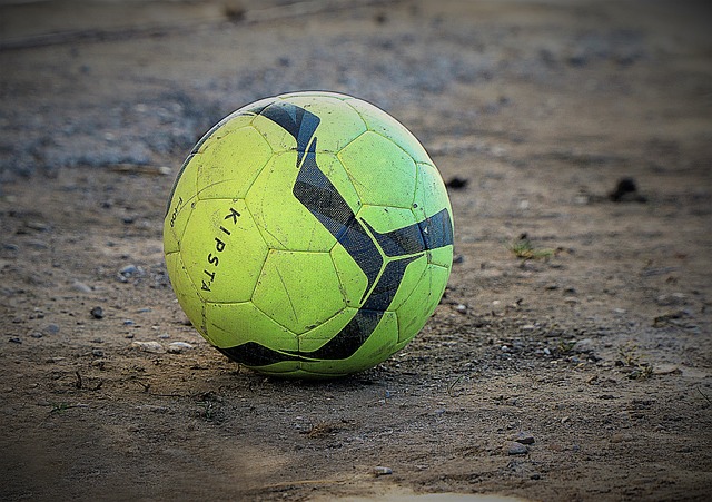 稳拿三分！拜仁官方数据盘点：25次迎战弗赖堡，21胜3平1负.